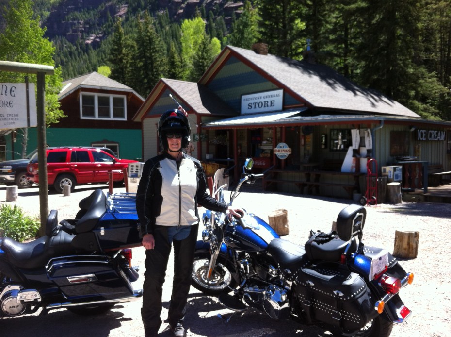 A stop at the Redstone General Store for ice cream on our first ride.